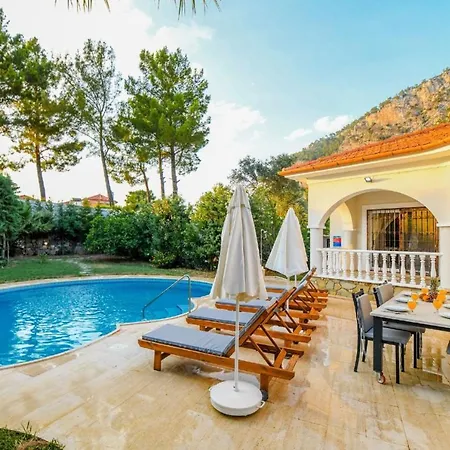 The Ultimate In An Ideal Location, Dalaman 1050 فيلة *